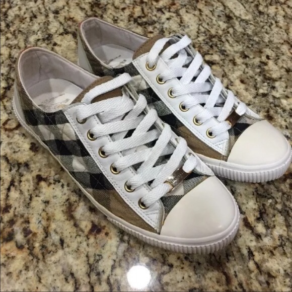 ISO. Burberry sneakers size 9 - Picture 1 of 1